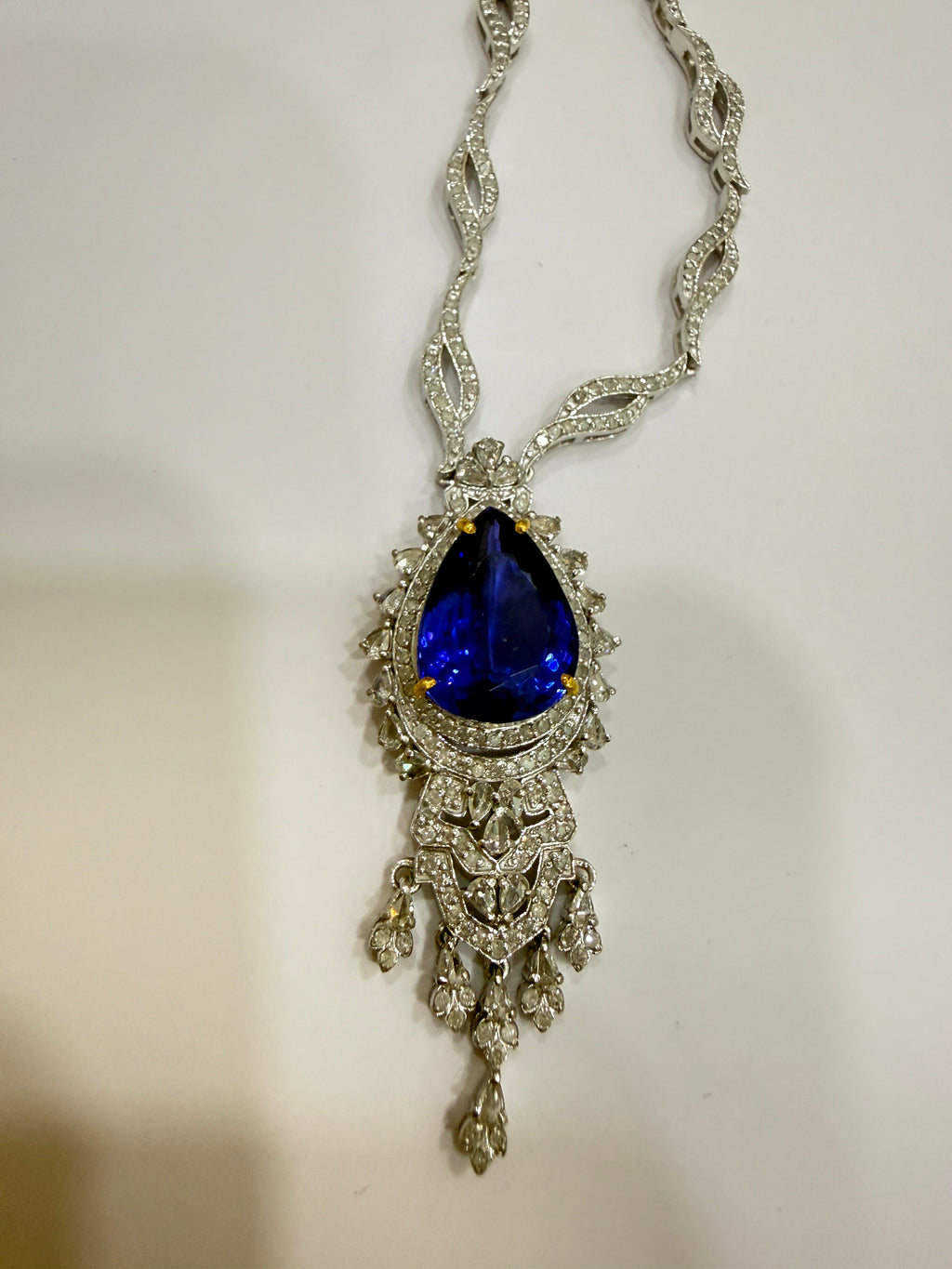 Royal Blue Tanzanite & Diamond Pendant Necklace – N7318