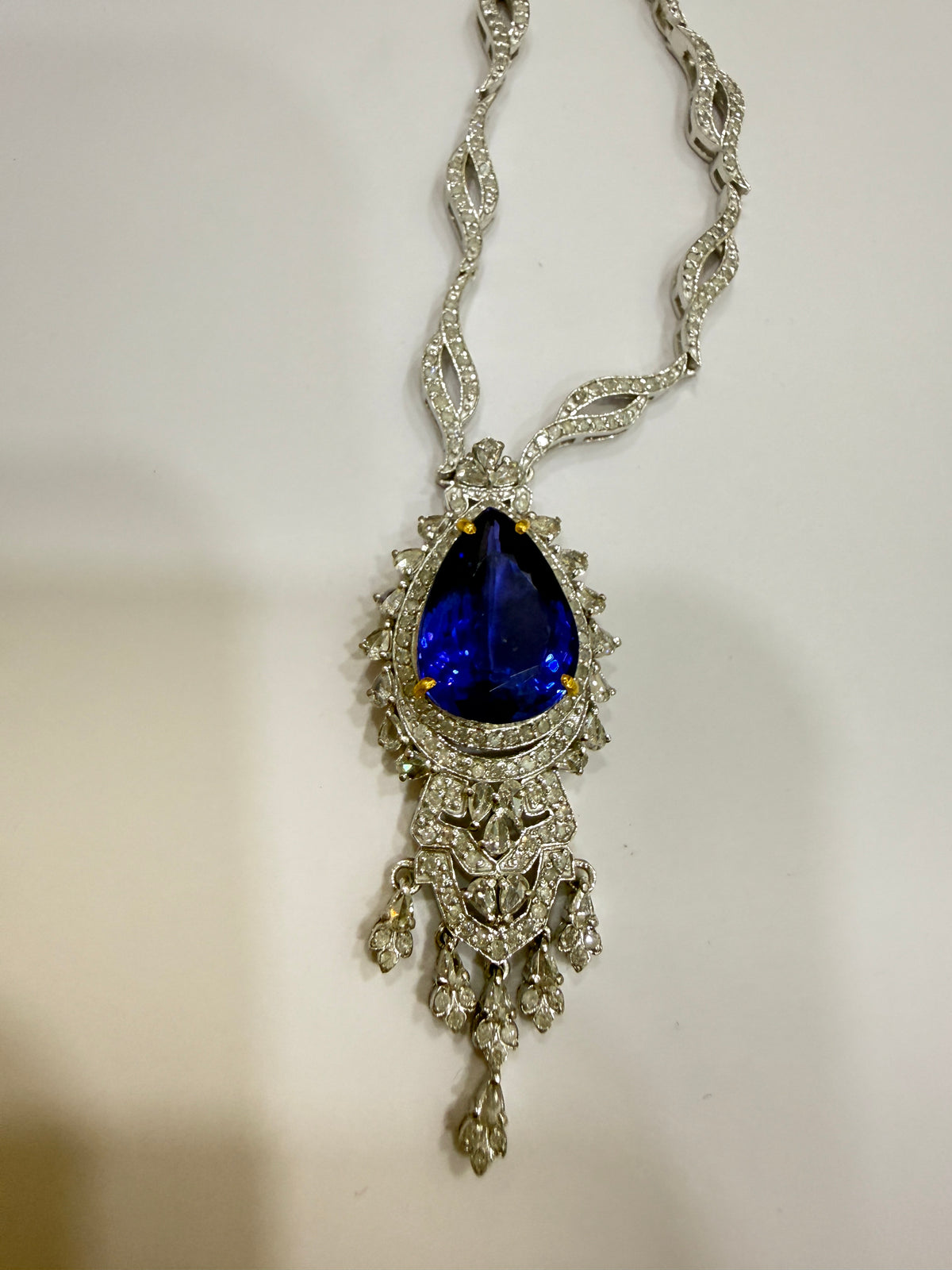 Royal Blue Tanzanite & Diamond Pendant Necklace – N7318