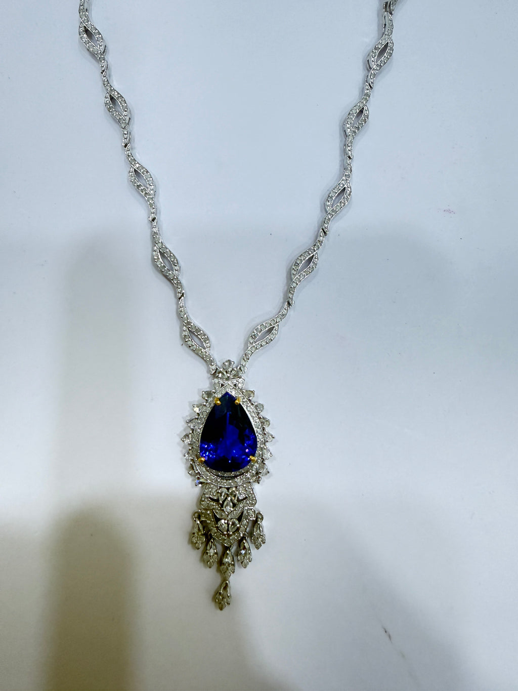 Royal Blue Tanzanite & Diamond Pendant Necklace – N7318